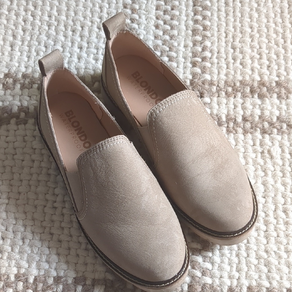 Blondo waterproof Phoebe leather loafers size 6